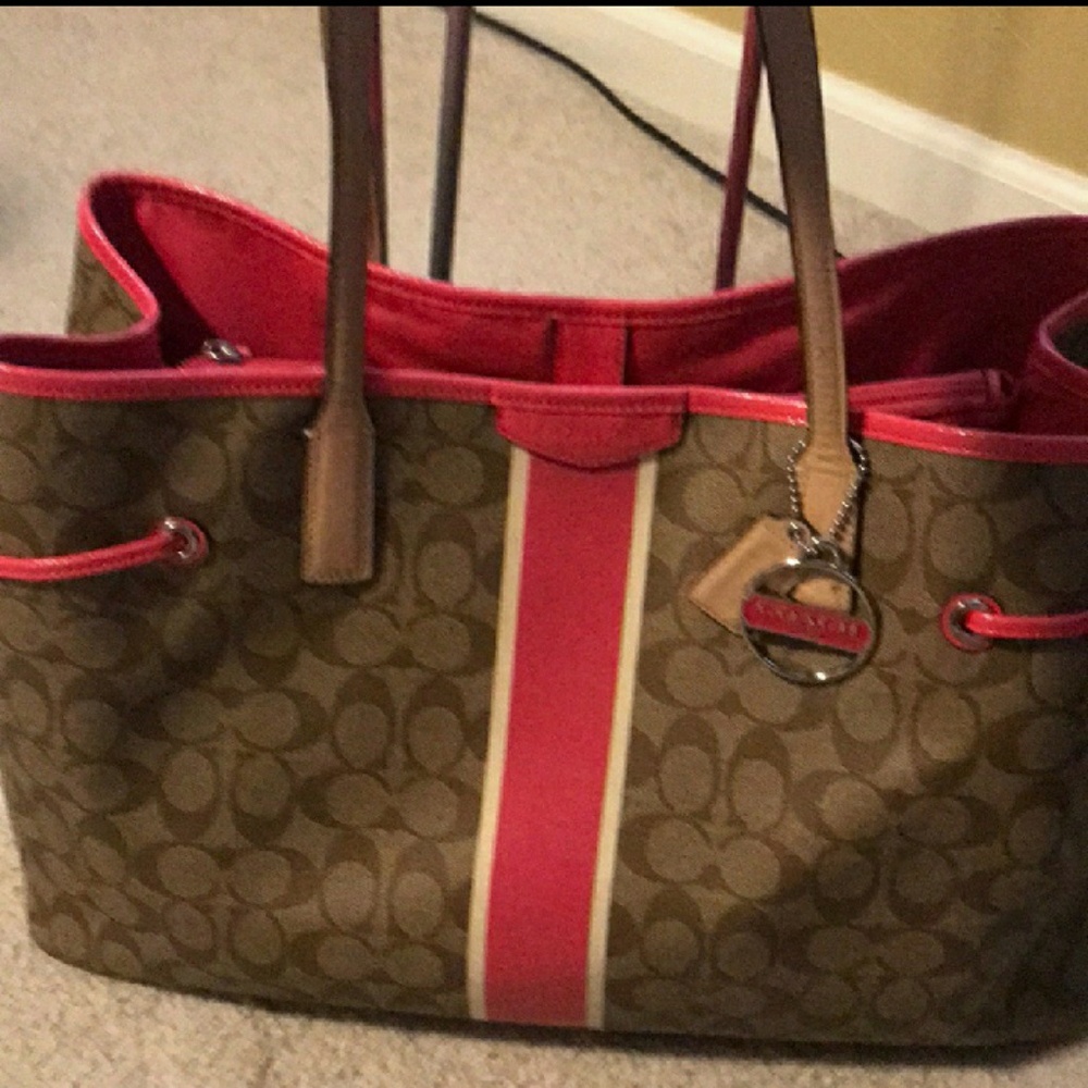 Coach authentic purse/ bag/ tote